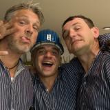 Selfie-Attacke - Senioren im Smartphonzeitalter angekommen !!!!