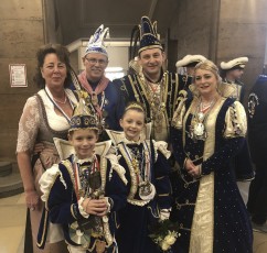 karneval-bottrop-2020-rosenmontag-rathaussturm3-stadtprinzenpaar